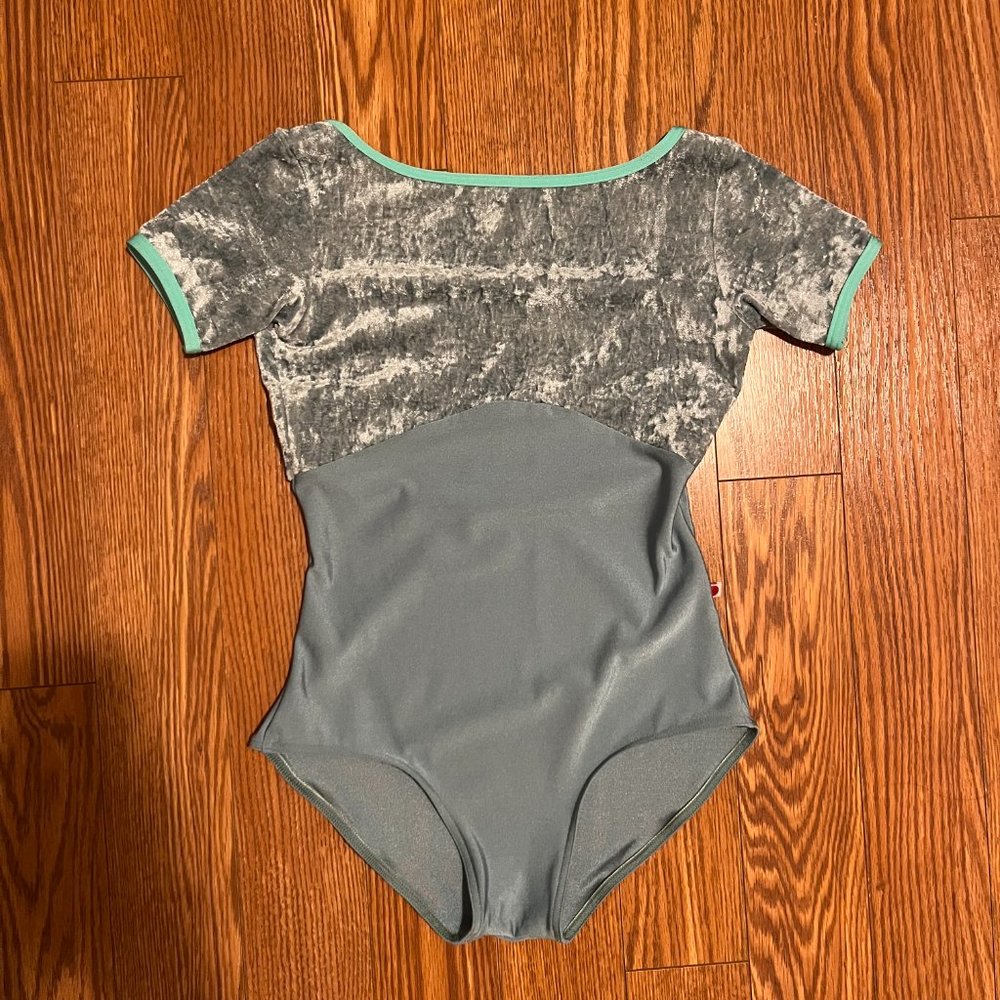 Yumiko Sofiane leotard size XL